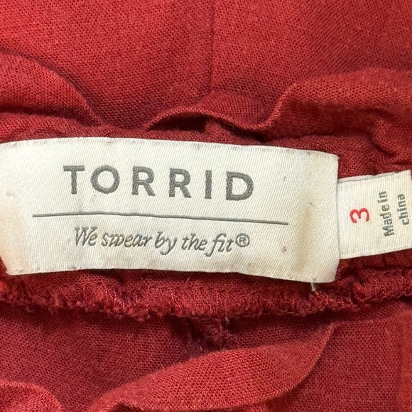 TORRID 5 Inch Pull-On Studio Luxe Ponte Mid-Rise Paperbag Waist Short - Picture 11 of 14